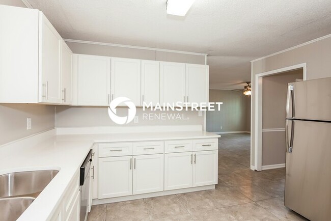 Building Photo - 135 Dundee Dr