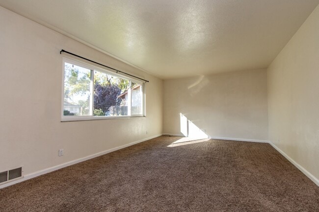 Building Photo - Coming soon! 3 Bedroom 2 bath in Modesto.