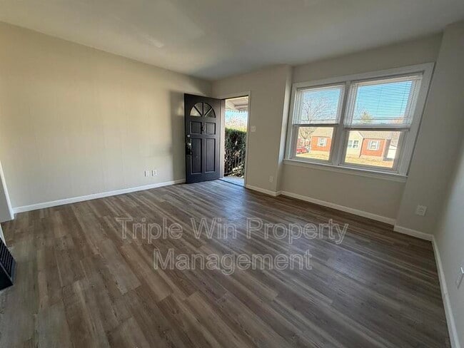 Building Photo - 17 St Genevieve Ct