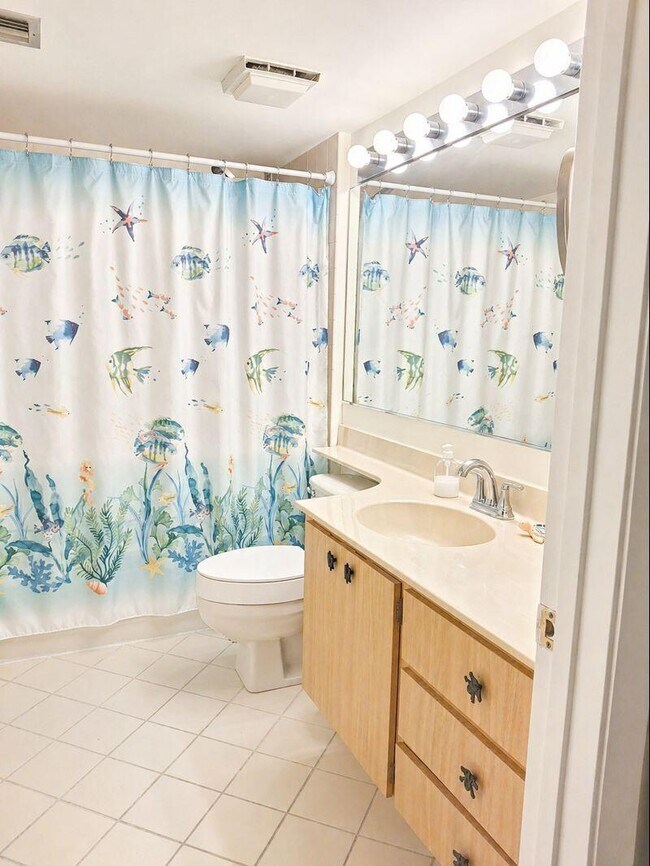 Building Photo - 1201 Seafarer Cir