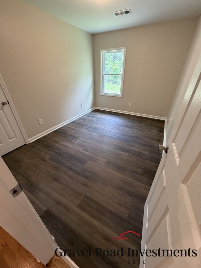 Building Photo - Beautifully Remodeled 4 Bedroom, 2 Bathroom Home for Rent