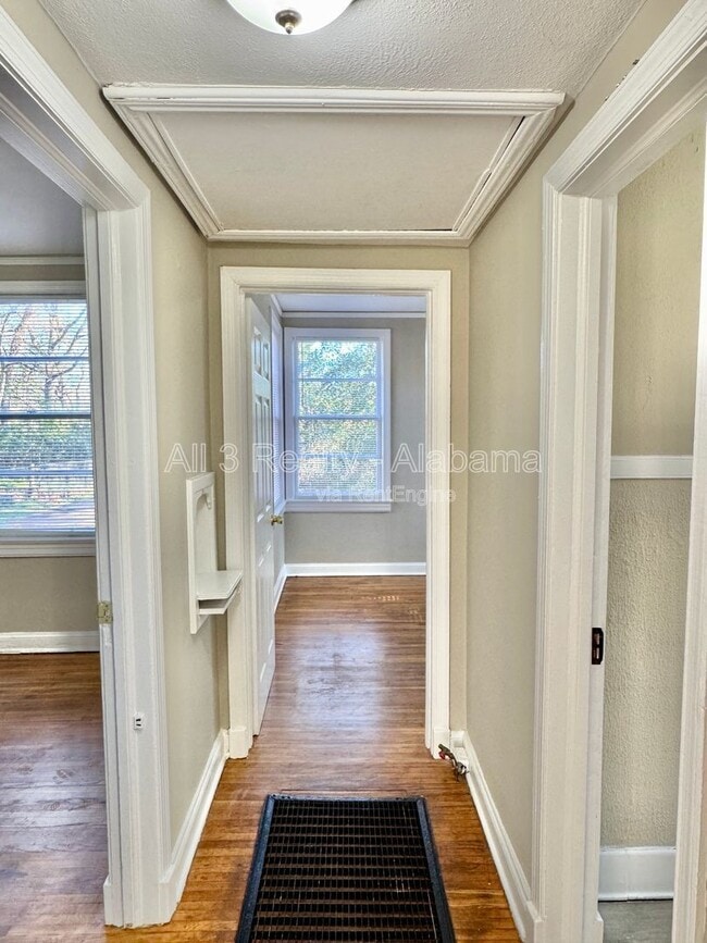 Building Photo - 115 Oak Forest Dr