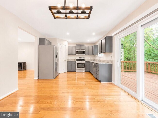Building Photo - 6556 Ridgeborne Dr