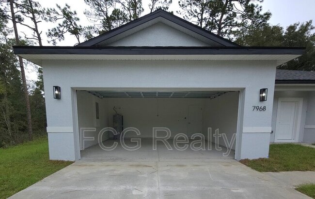 Building Photo - 7968 N Hillview Cir