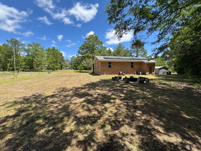 Building Photo - 317 Golden Jubilee Rd