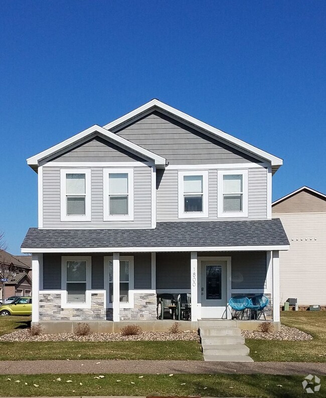 Building Photo - Single Family Home