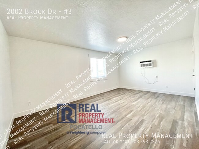 Building Photo - 2002 Brock Dr