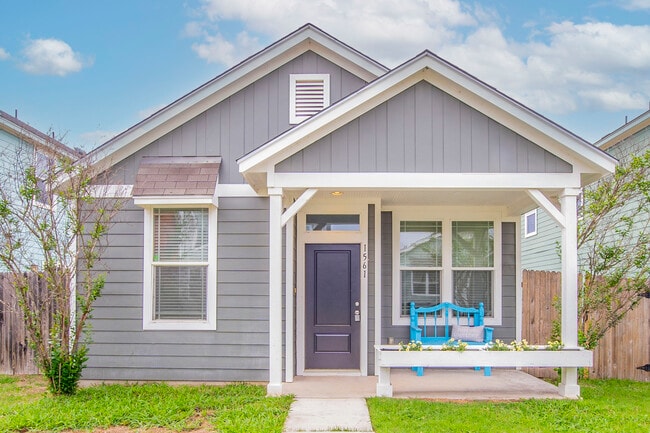 Building Photo - 1561 Arbor Knot Dr