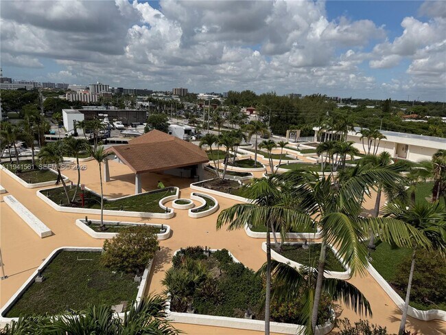 Building Photo - 13499 Biscayne Blvd
