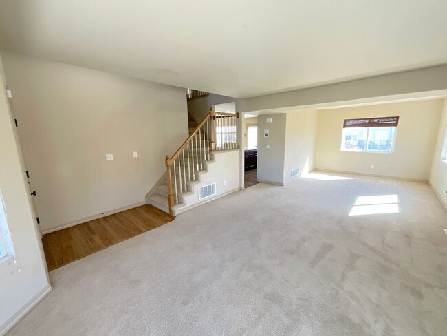 Building Photo - 4 Bedroom Home Available Near Barnes Rd & ...