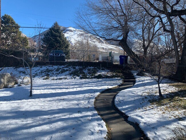 Building Photo - Charming 2 Bed, 1 Bath Home in Centerville