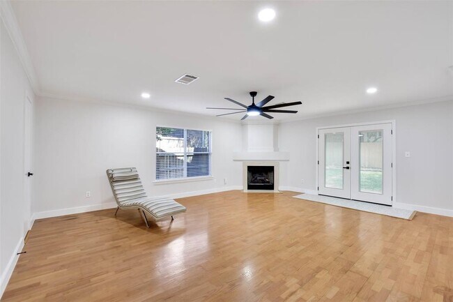 Building Photo - 10903 Claywood Dr