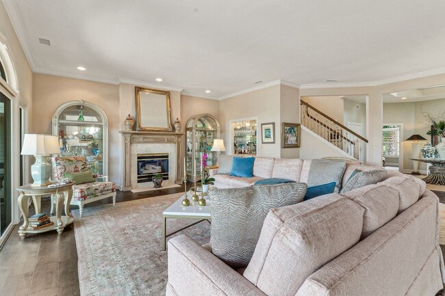 Building Photo - Spectacular Sea Pines Home - Marsh/Water Views!