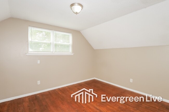 Building Photo - 8883 Whitworth St