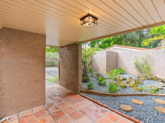Building Photo - 203 Bonnie Brae Way
