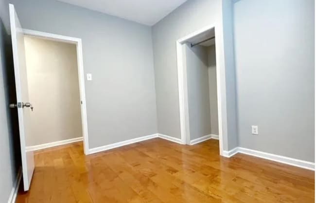 Building Photo - 413 W Porter St