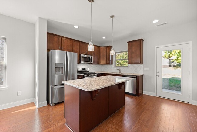 Building Photo - Spacious Home with Loft & 2-Car Garage in Prime Location in Hardin Valley school district!