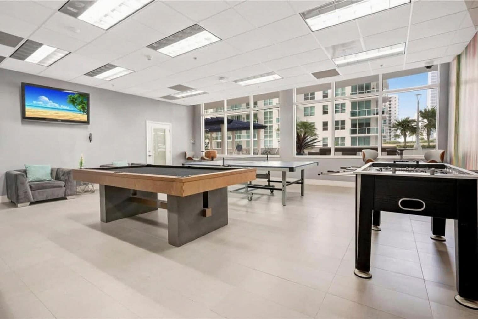 Building Photo - 1200 Brickell Bay Dr