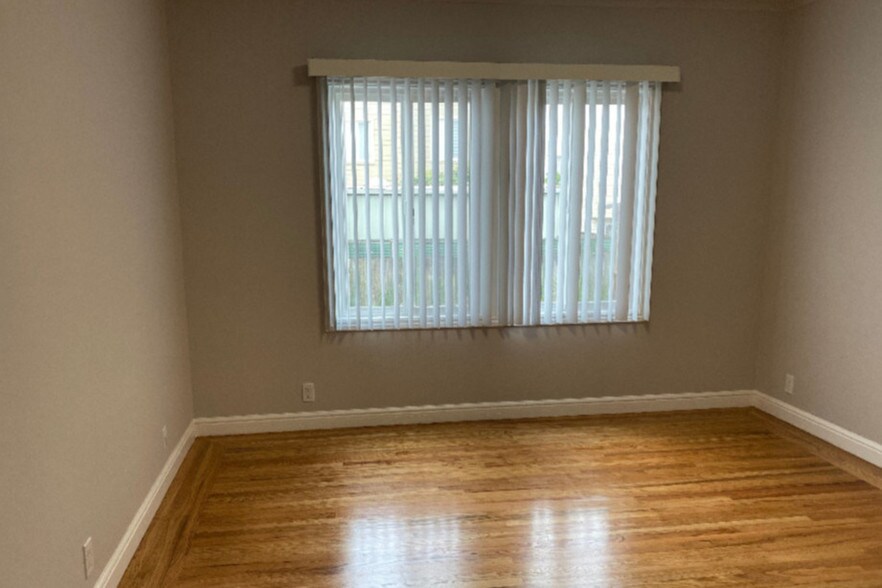 Building Photo - 257 Rome St