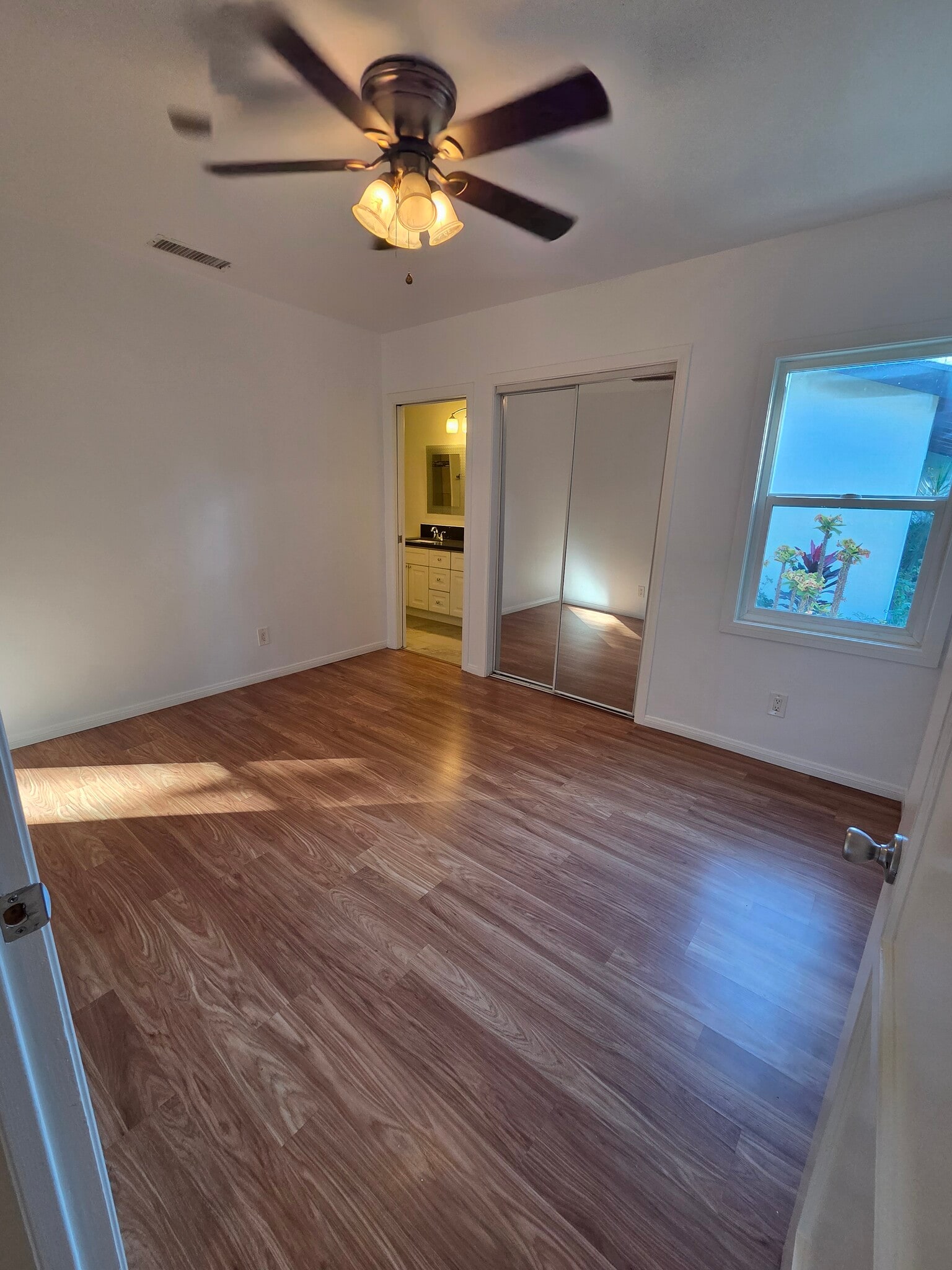 Master bedroom - 11536 Cumpston St