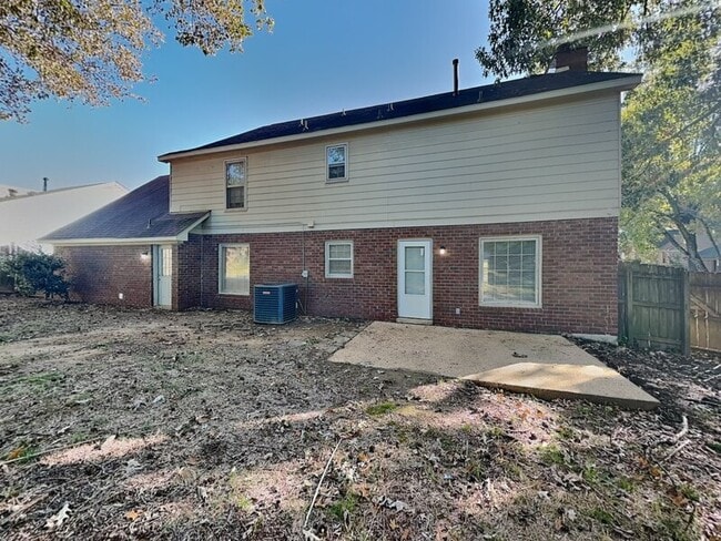 Building Photo - 1017 Hawkview Dr