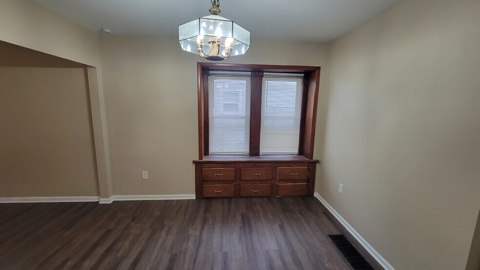 Building Photo - 431 Delmar Ave