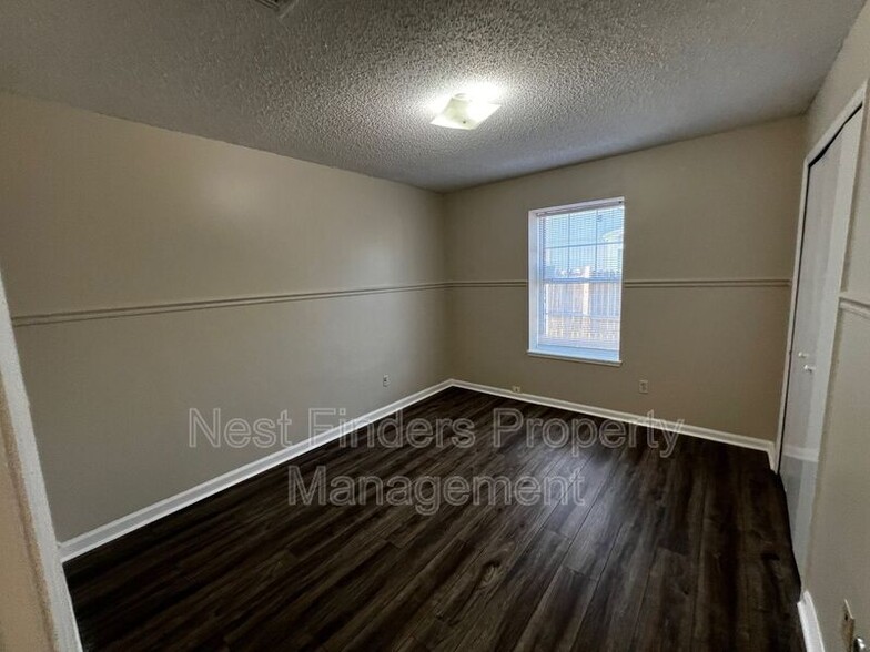 Building Photo - 2532 White Horse Rd E