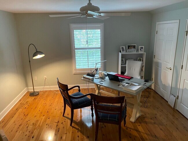 Building Photo - 8970 Eagles Ridge Dr