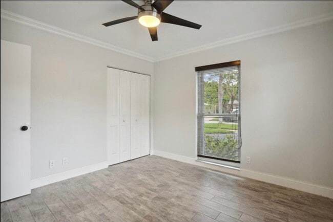 Building Photo - 603 SE 7th Ave