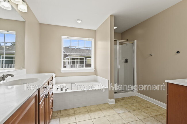 Building Photo - 9034 Parlor Dr