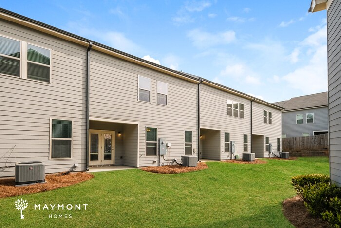 Building Photo - 1015 Smoky Mountain Springs Ln