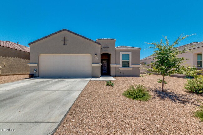 Primary Photo - 5003 E Smoky Quartz Rd