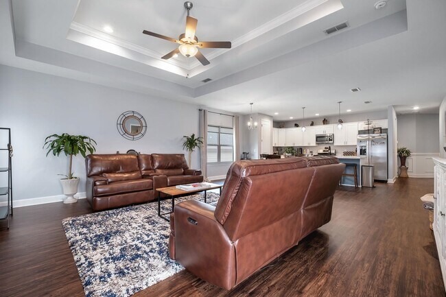 Building Photo - 4354 Bottle Brush Ln