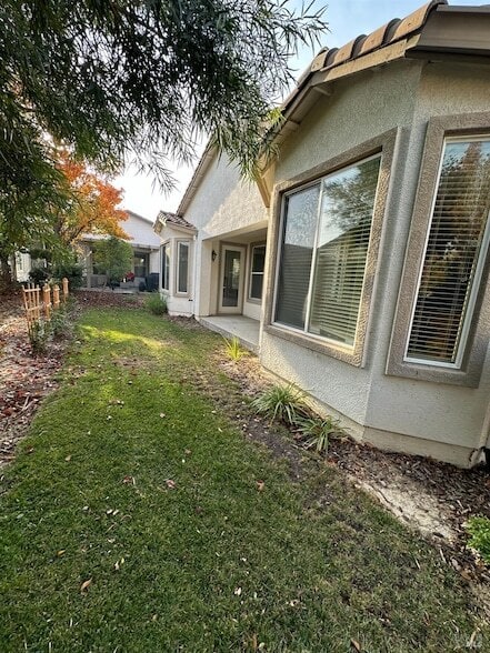 Building Photo - 500 Marianna Pl