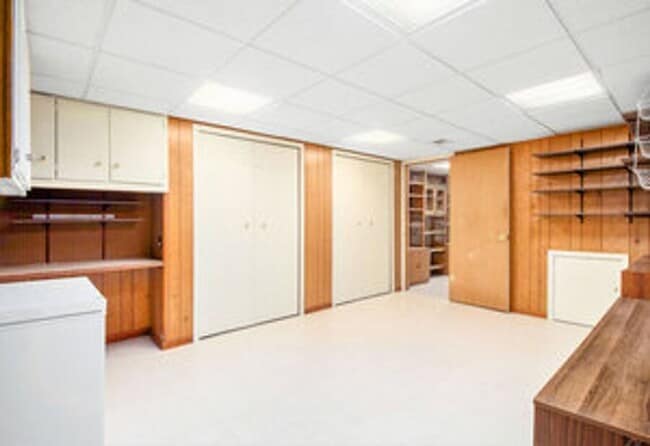 Building Photo - 6609 Merrick Dr