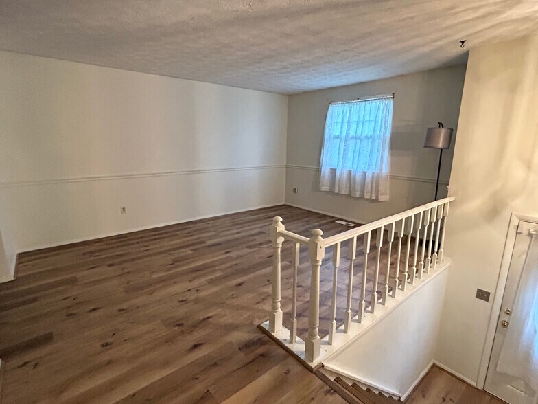 Building Photo - 12146 Birchhill Dr