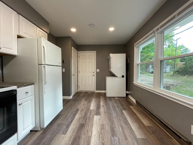 Building Photo - 908 S Josephine Boyd St
