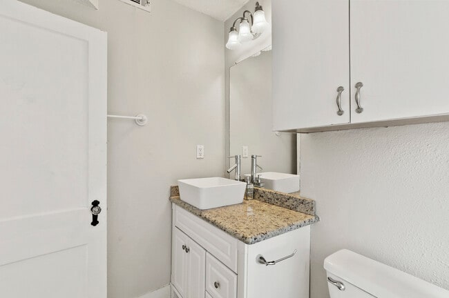 Building Photo - 5805 Vickery Blvd