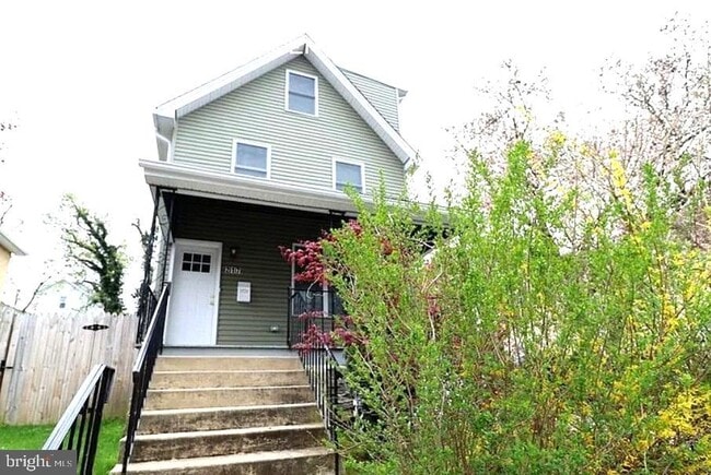 Building Photo - 217 Simpson Rd