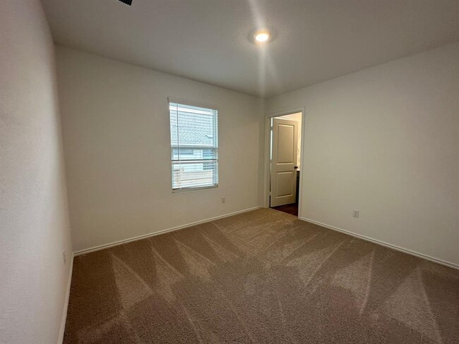 Building Photo - 1404 Marley