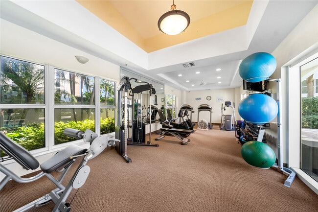 Building Photo - 101 SE 20th Ave