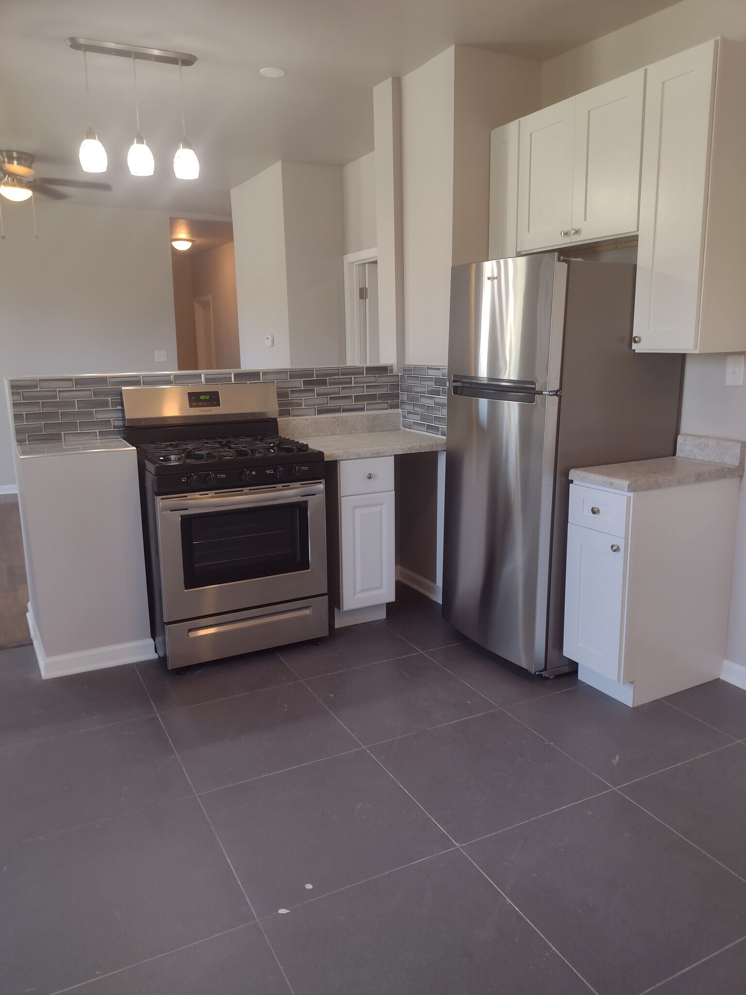 Building Photo - 48 W 21st St