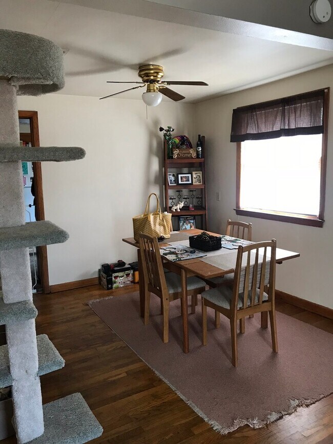 1222 S 74th StreetDuplex 1222 S 74th St West Allis WI 53214 Apartment Finder