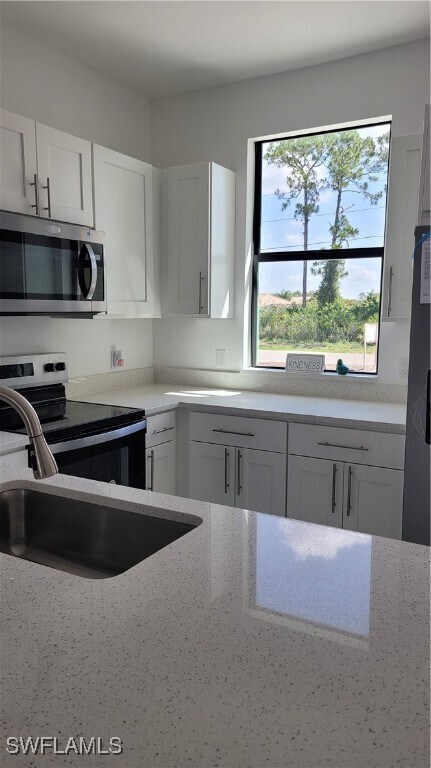 Building Photo - 4400 Golfview Blvd