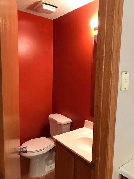 Building Photo - 14179 Plymouth Ave