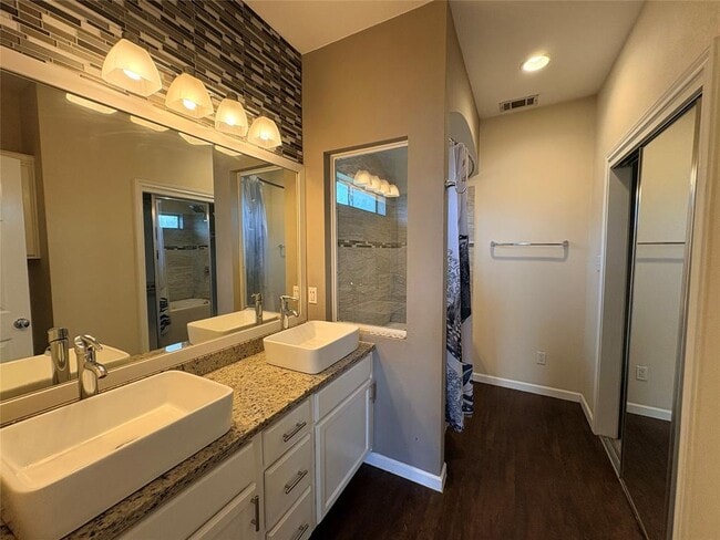 Building Photo - 12609 Linford Dr