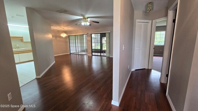 Building Photo - 816 Greenwood Manor Cir