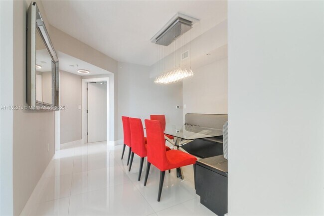 Building Photo - 1745 E Hallandale Beach Blvd