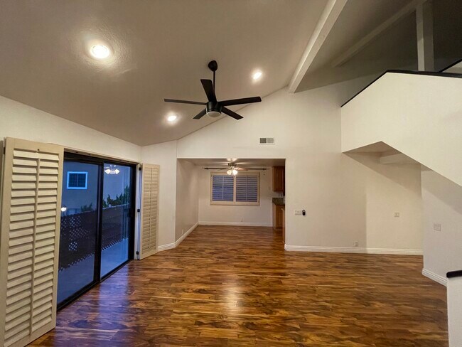 Building Photo - 305 Coral Reef Dr