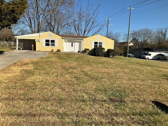 Building Photo - 3 Bedroom House With Carport